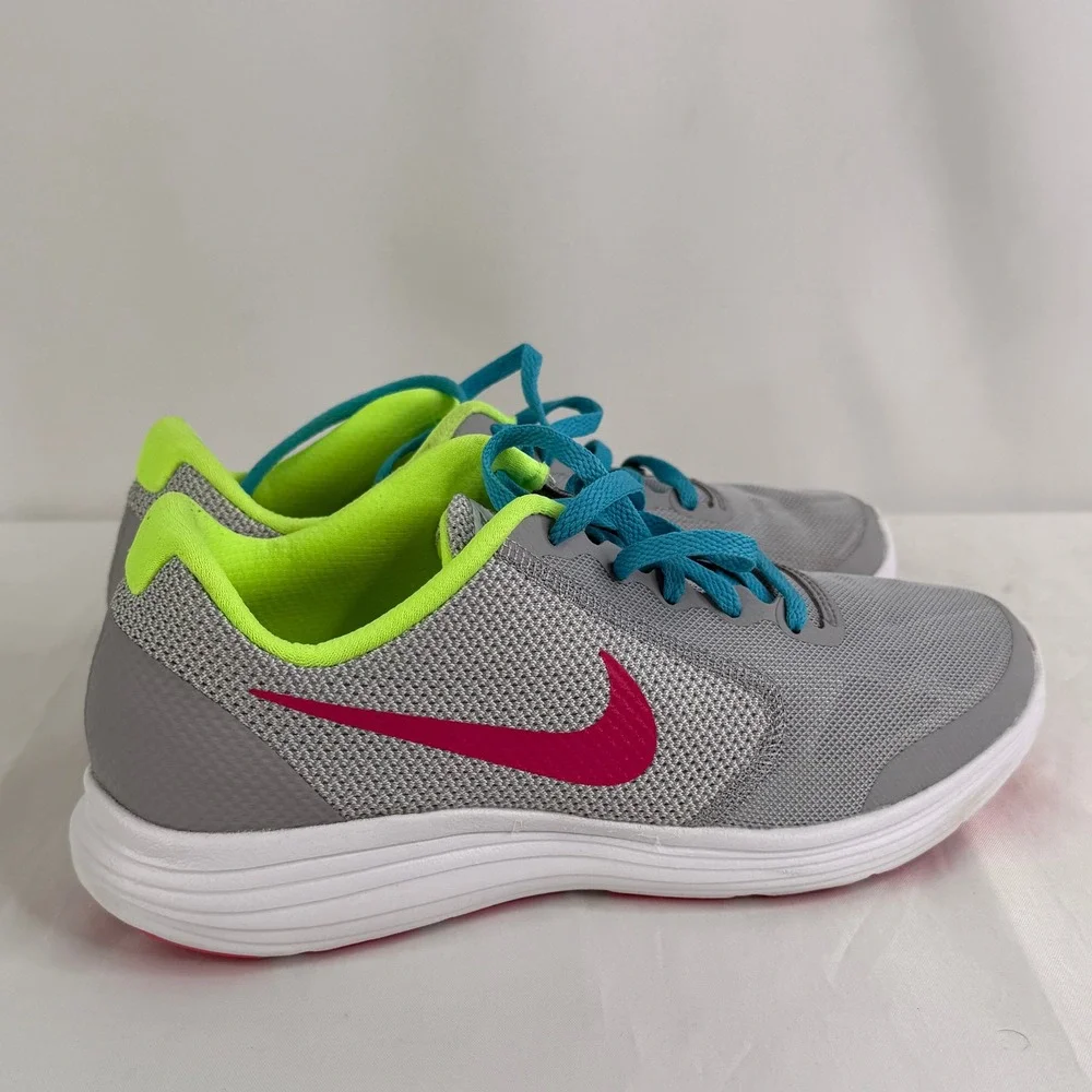 Nike Revolution 3 GS Kids Running Shoes Wolf Grey Pink 819416-064 Size 6.5Y‎